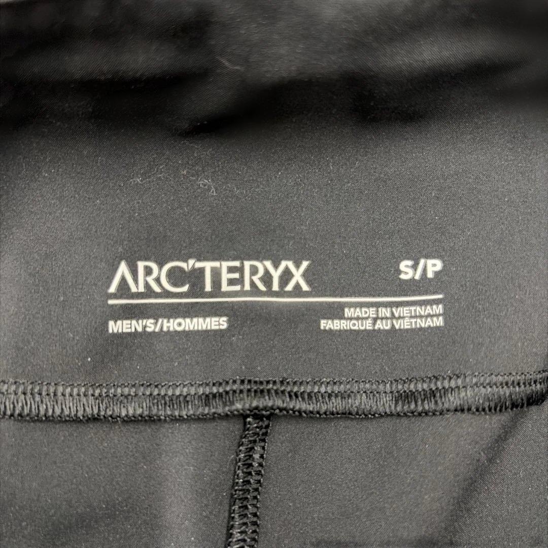 ARC'TERYX メンズ ショートパンツ スケルトンプリント