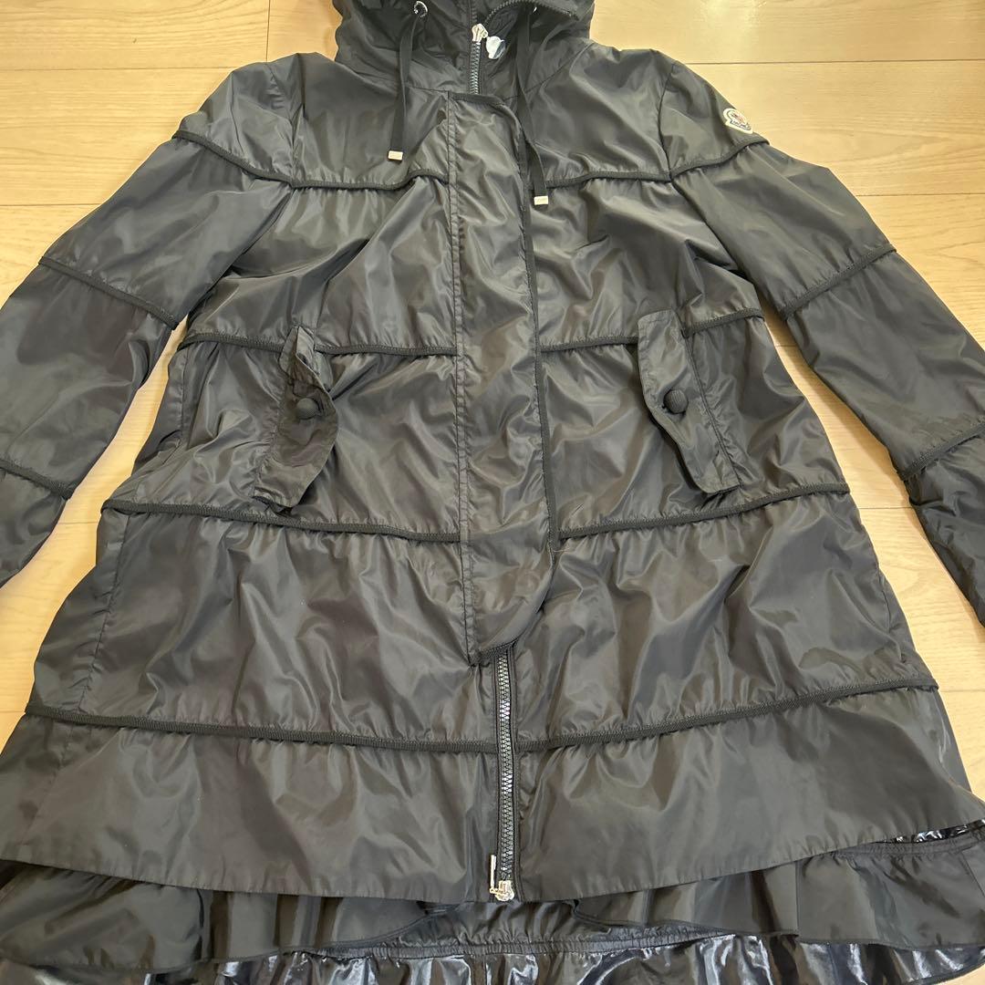 MONCLERモンクレール ブラックフレアナイロンコート
