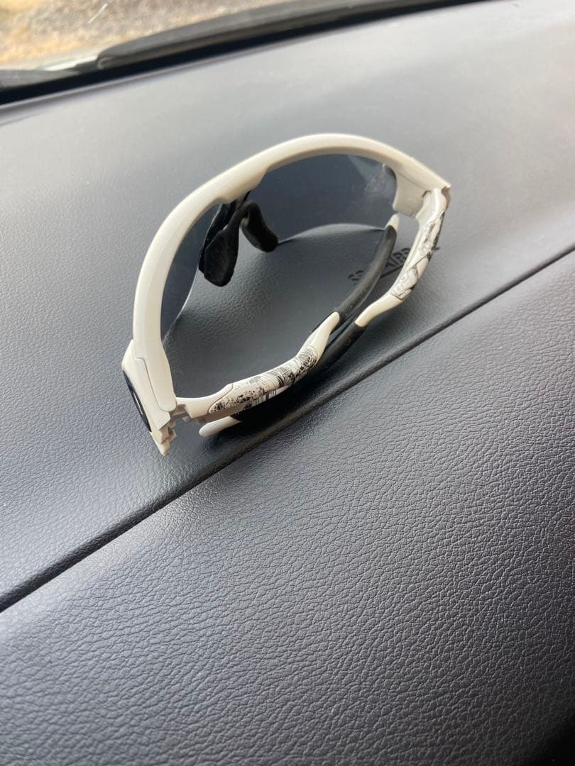 T*a様 Oakley スポーツサングラス ホワイト