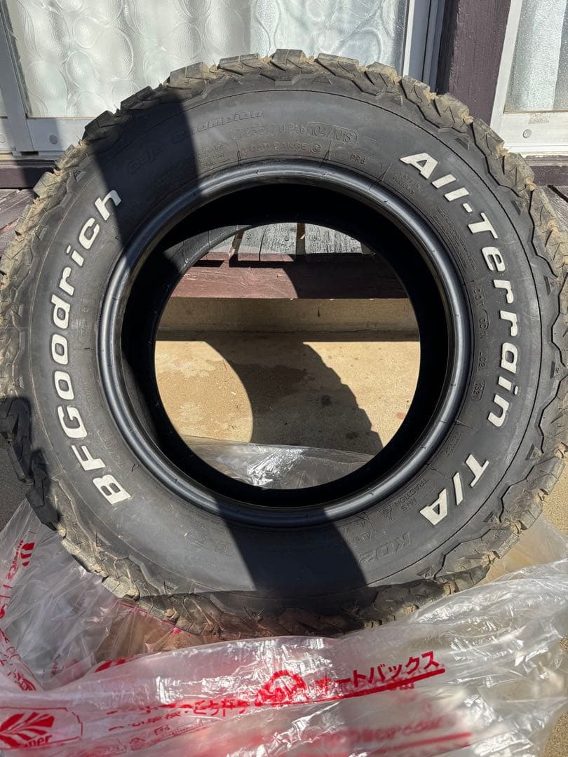 ④本目BFGOODRICH ALL-TERRAIN T/A® KO2