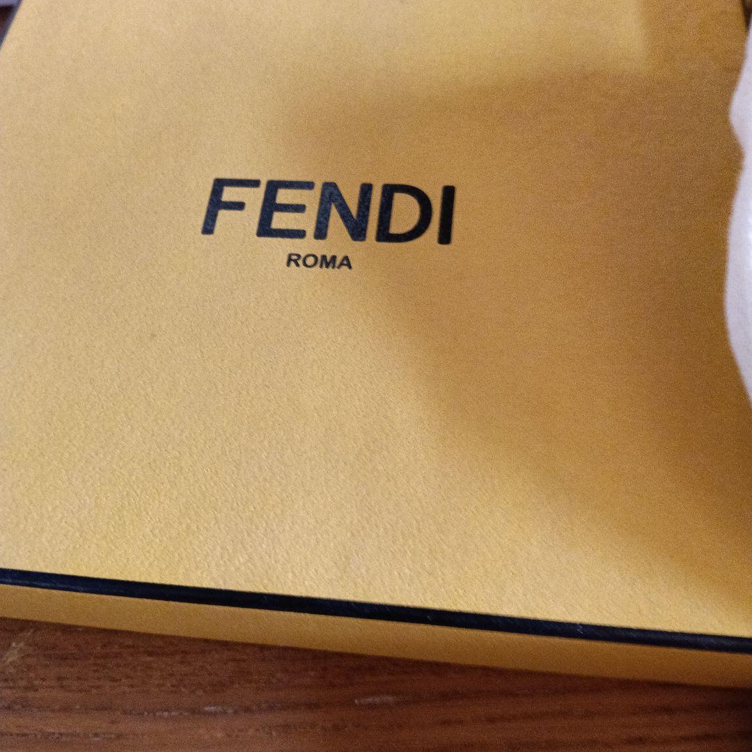 FENDI ライトピンク 三つ折り財布 保存袋付き