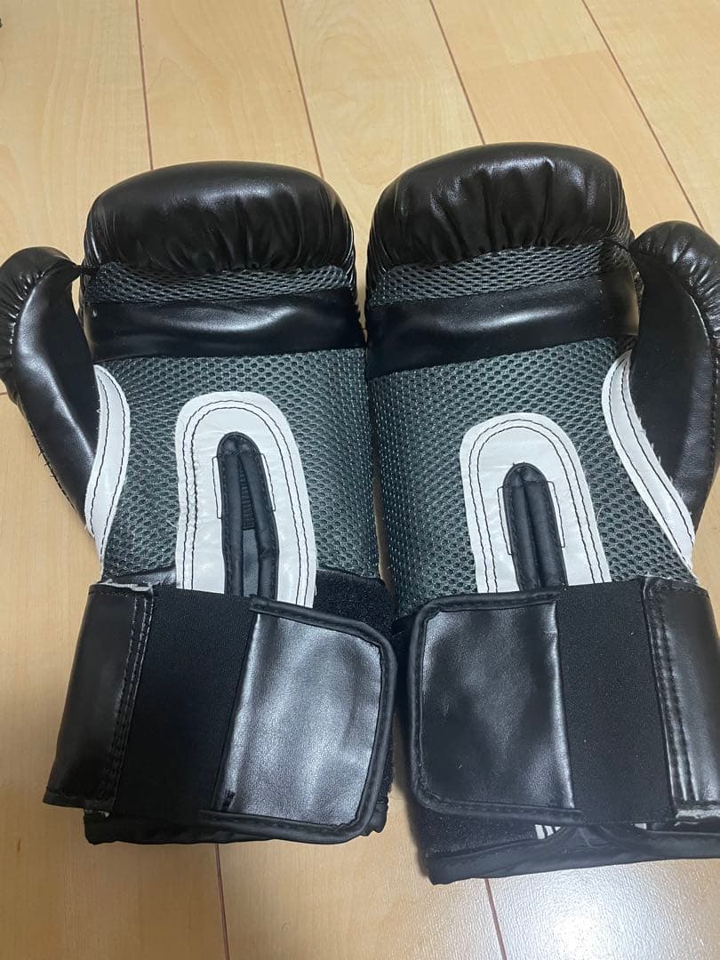 Everlast ボクシンググローブ 8oz 黒