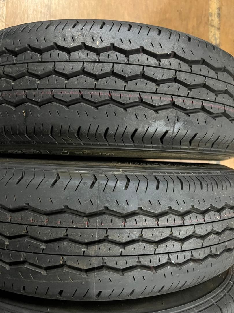 195/80R15 ブリヂストン エコピア 夏タイヤ 新車外し　ハイエース