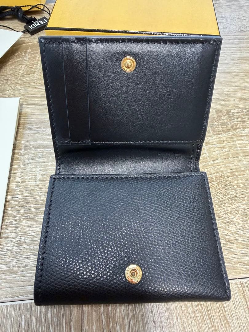 FENDI現行品　FFダイヤモンド財布　ブラック　ウォレット