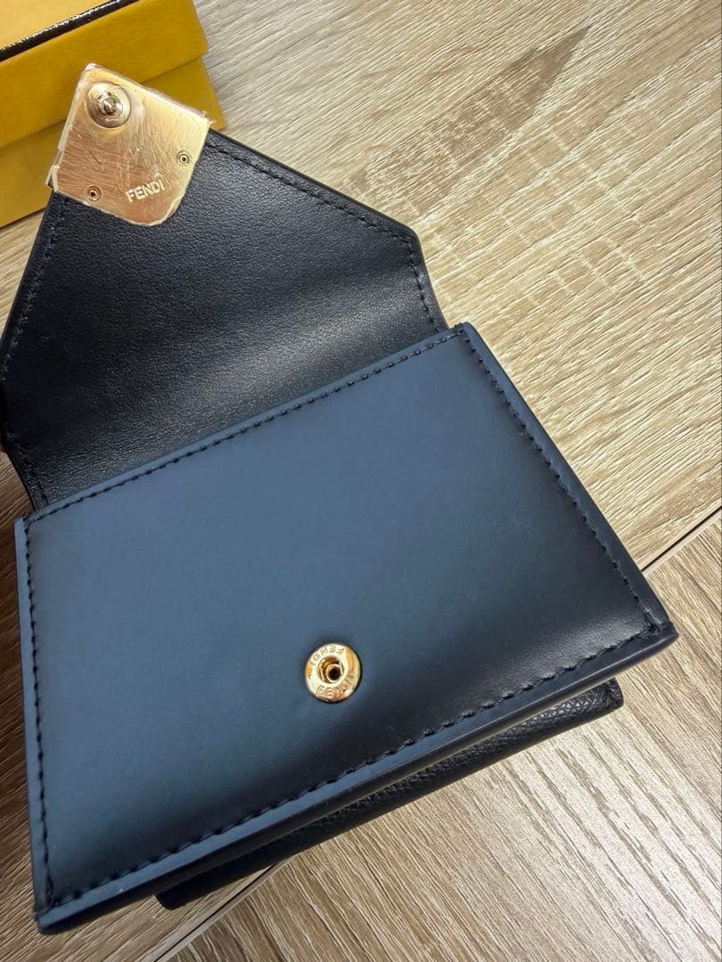 FENDI現行品　FFダイヤモンド財布　ブラック　ウォレット