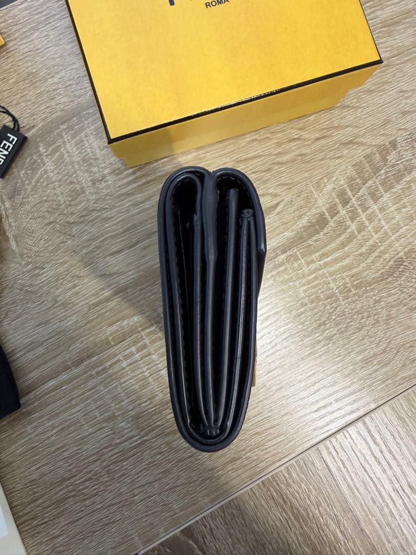 FENDI現行品　FFダイヤモンド財布　ブラック　ウォレット