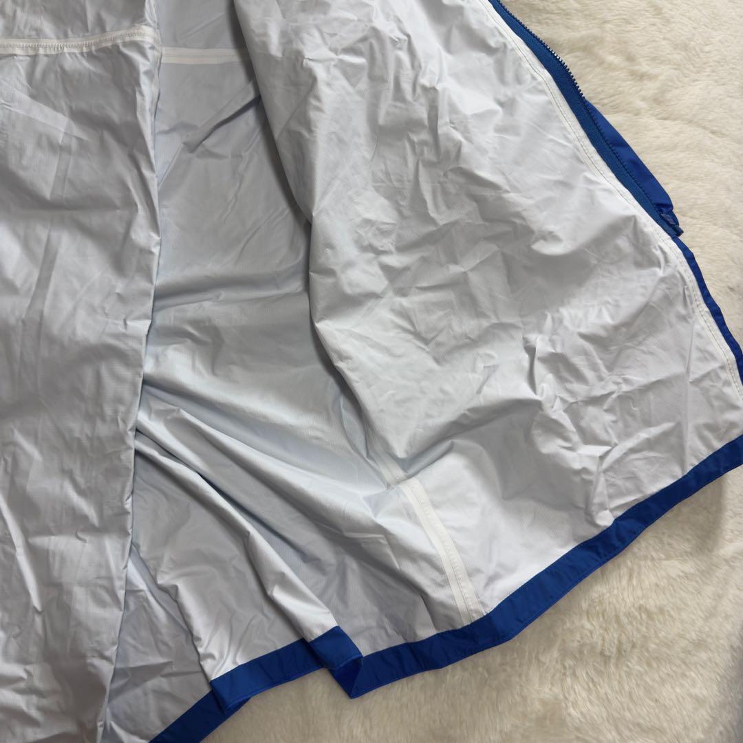 極美品モンベル現行モデル　パックラップレインコートKid's130青ドライテック