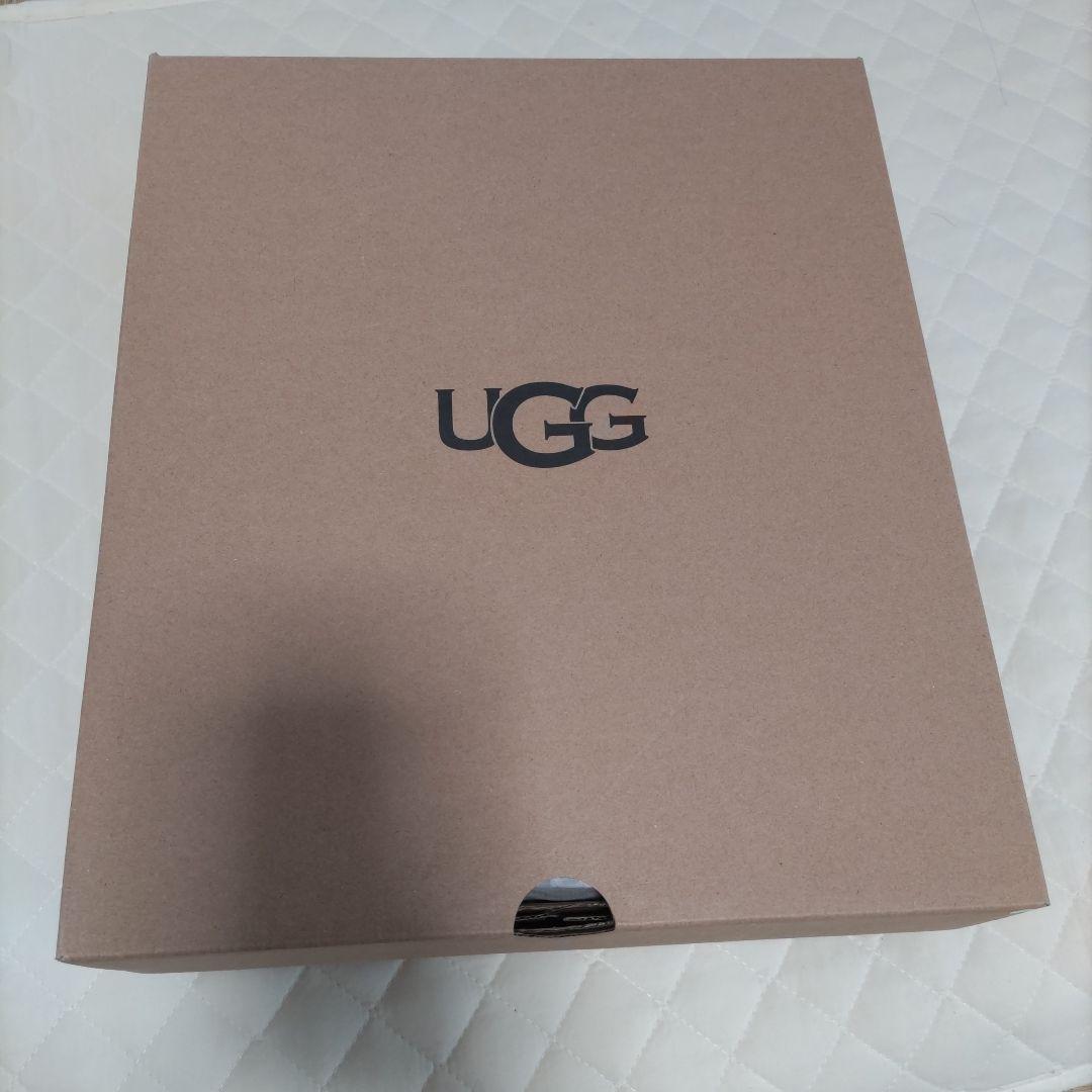 【新品未使用】UGG エスミーレースアップブーツ　25cm