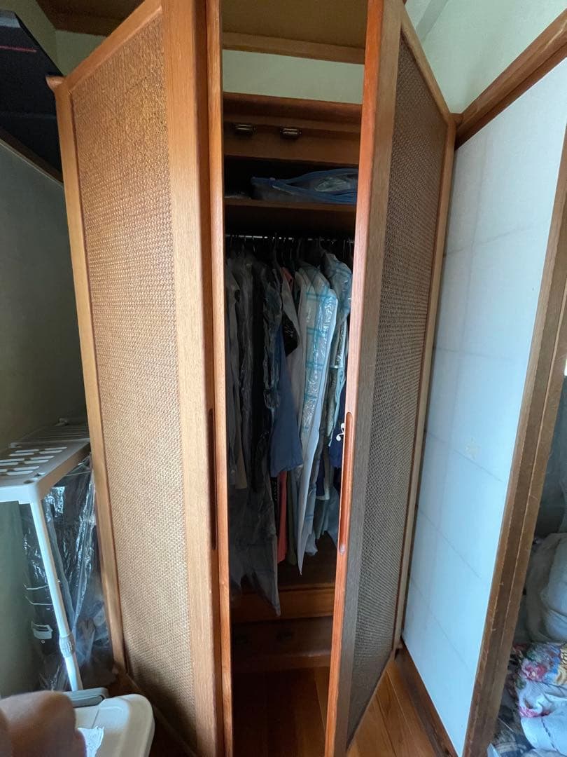 期間限定4/10まで　洋服タンス