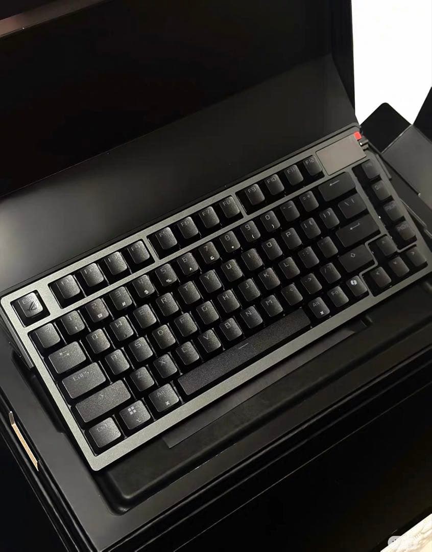 ROG Azoth Extreme ゲーミングキーボード