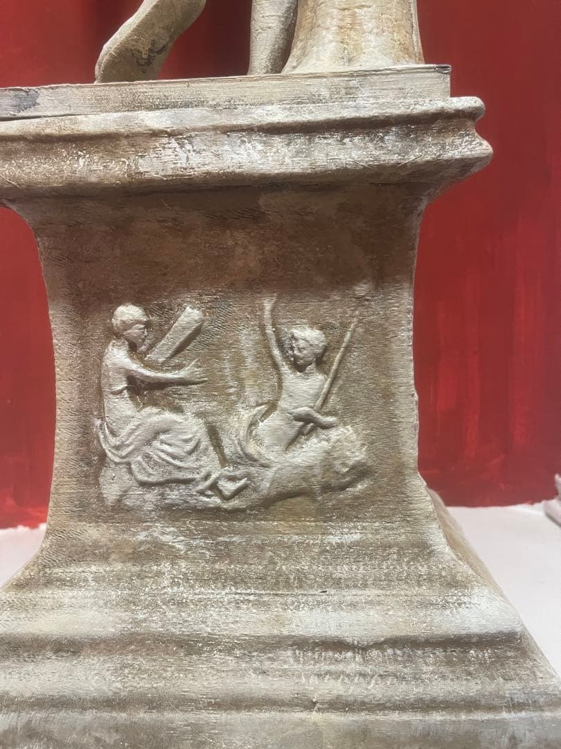 ホメロスの時代のギリシャの戦士アレスの像としても知られています。 高さ60cm