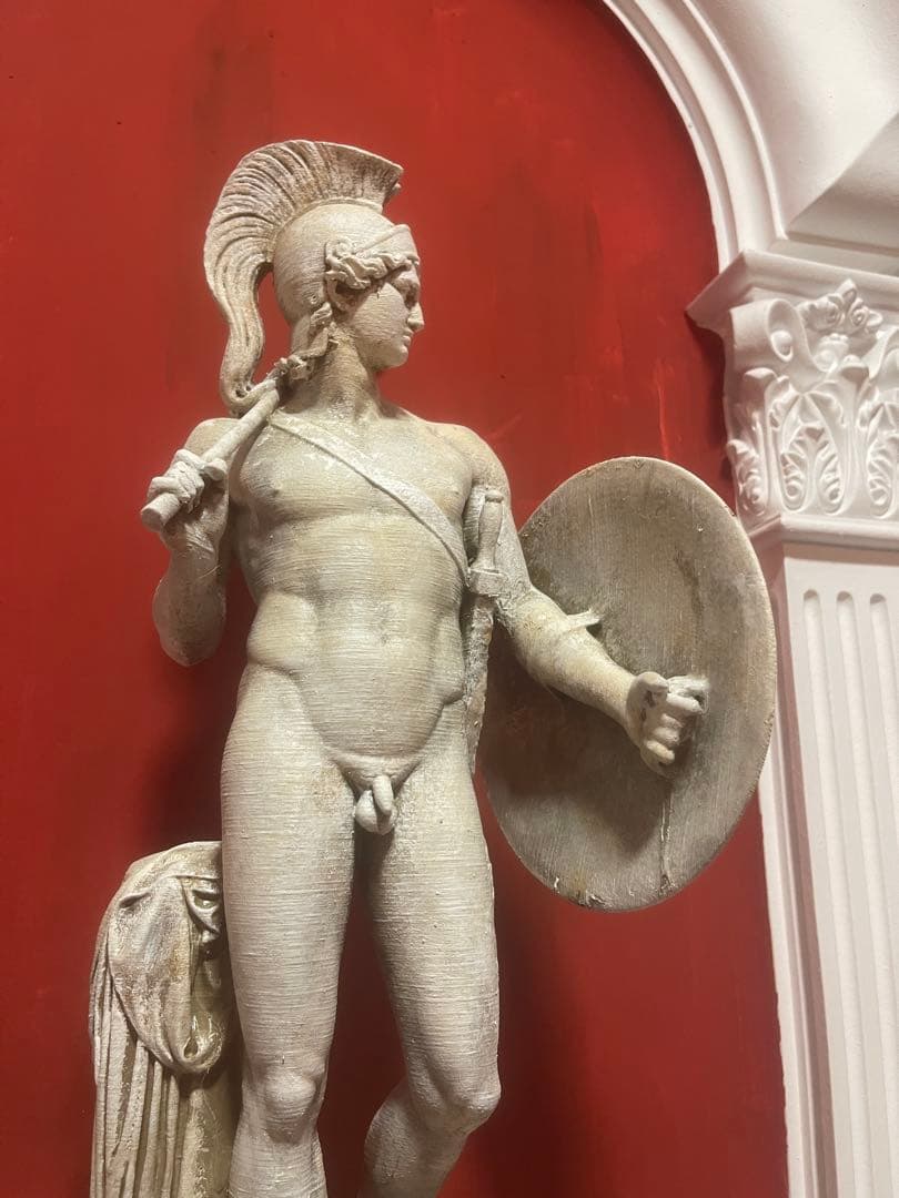 ホメロスの時代のギリシャの戦士アレスの像としても知られています。 高さ60cm