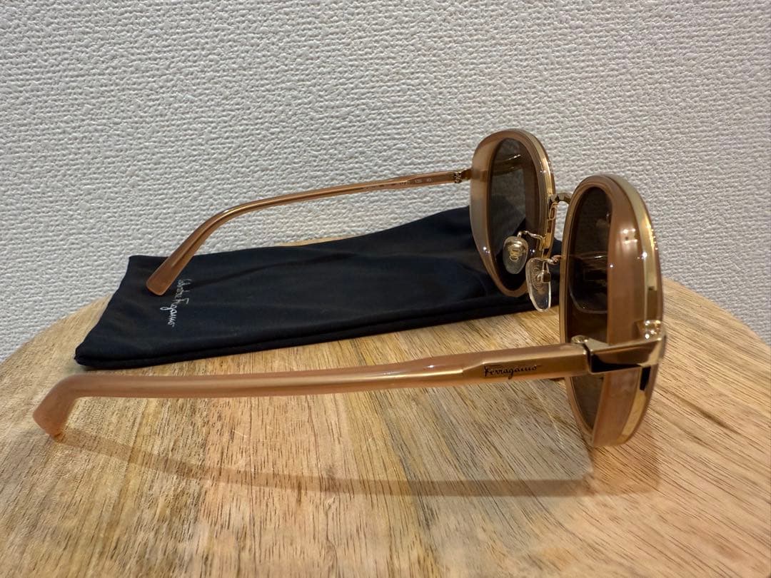 Salvatore Ferragamo サングラス