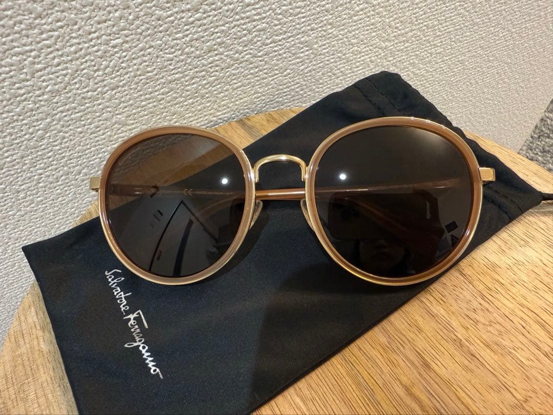 Salvatore Ferragamo サングラス