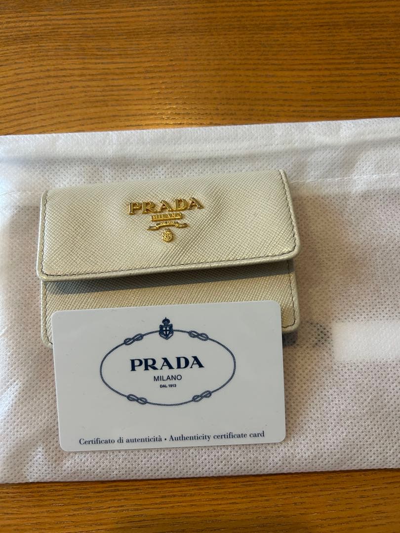PRADA サフィアーノレザー 名刺入れ カード入れ