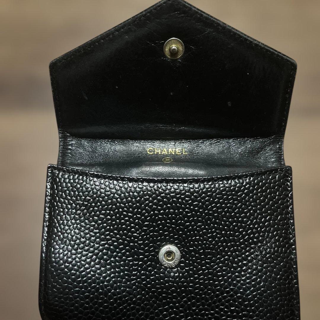 CHANEL シャネル キャビアスキン Ｗホック 二つ折り 財布 黒　デカココ