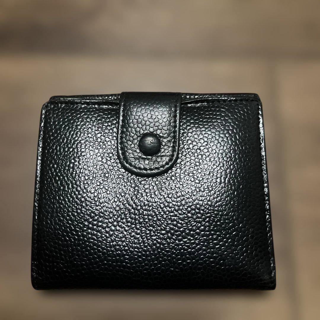 CHANEL シャネル キャビアスキン Ｗホック 二つ折り 財布 黒　デカココ