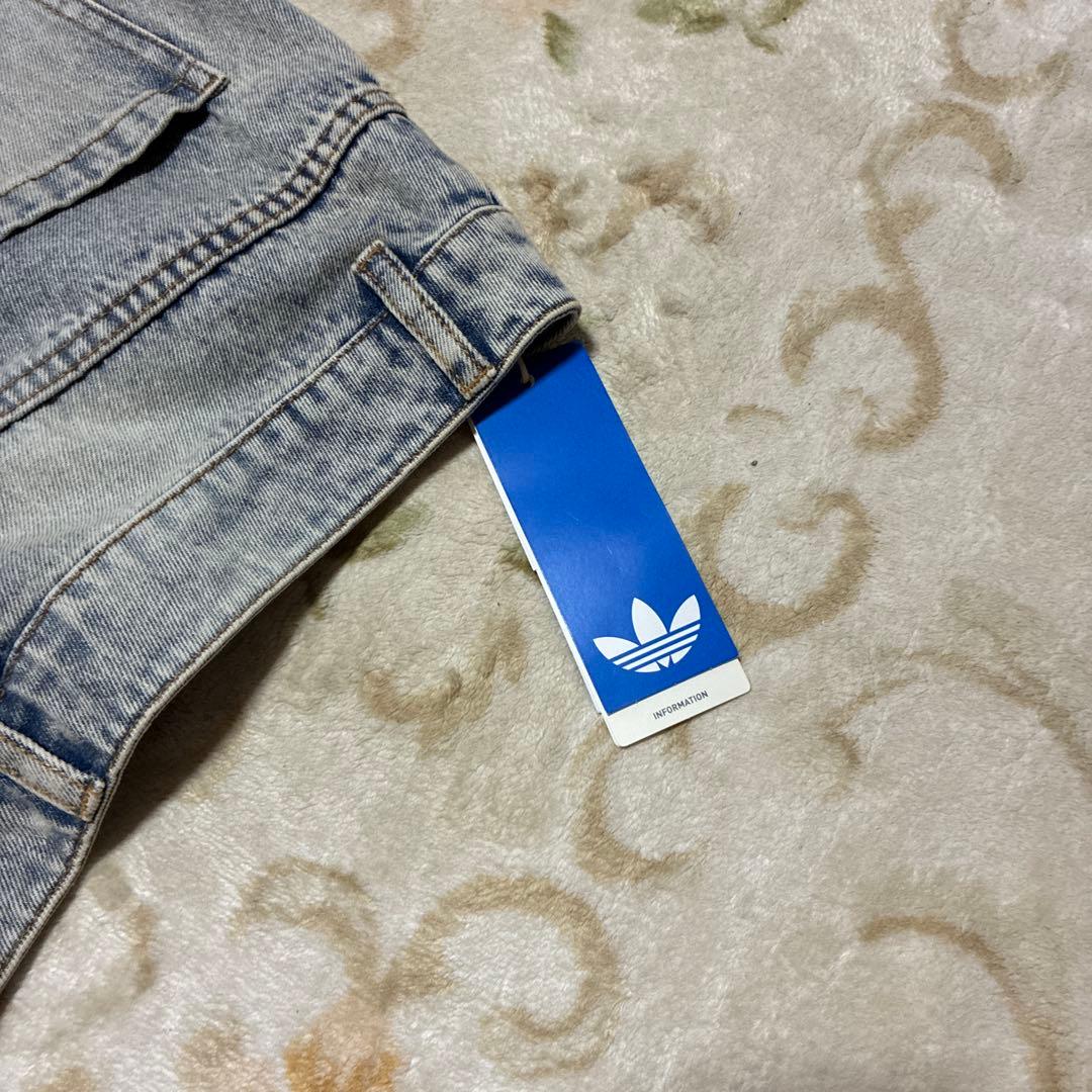 新品 adidasルーズデニム ディストレスト パンツ ダメージ加工 ブルー