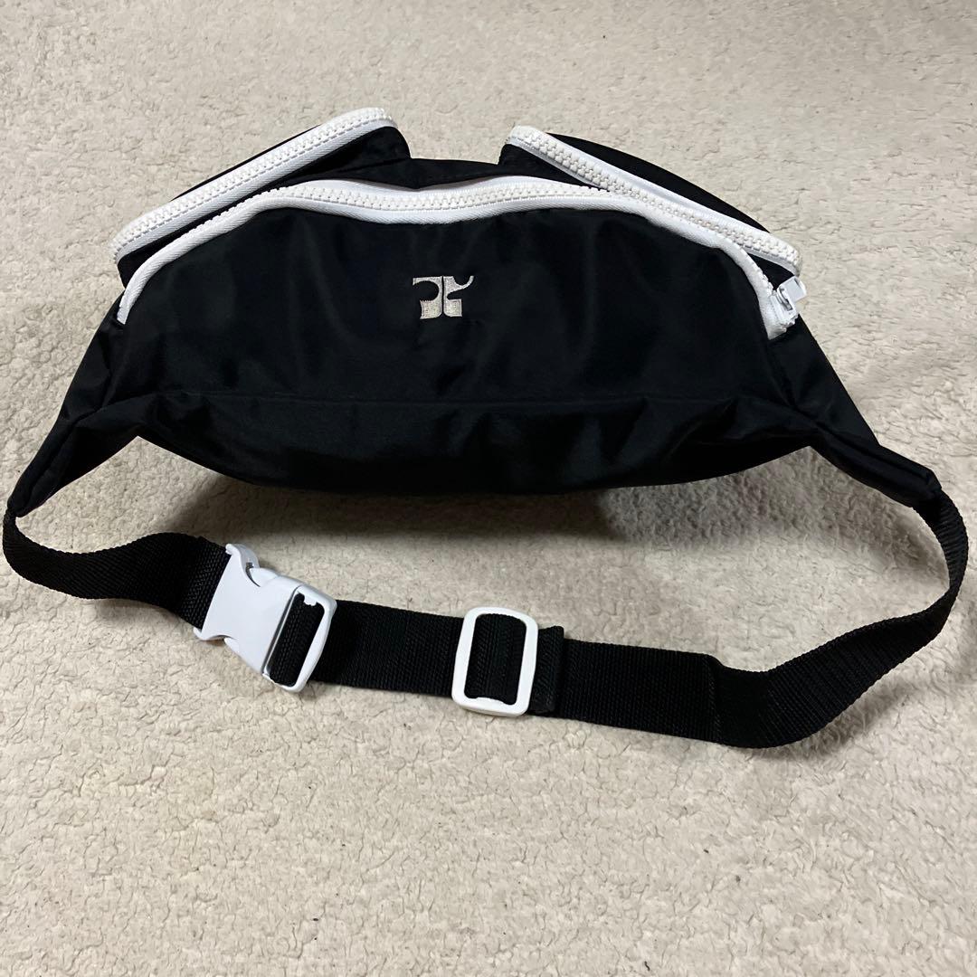 美品　クレージュ　ロゴ　ボディバッグ　ウエストポーチ　ナイロン　ブラックホワイト