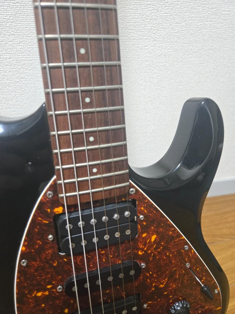 ギター MUSIC MAN Silhouette Special
