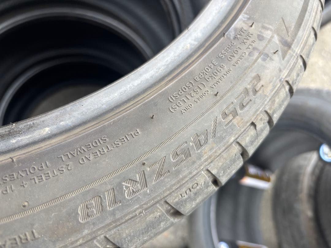 KR　225/45/18バリ山♥️2本