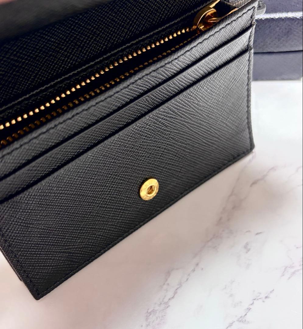 PRADA 財布　サフィアーノ メタル