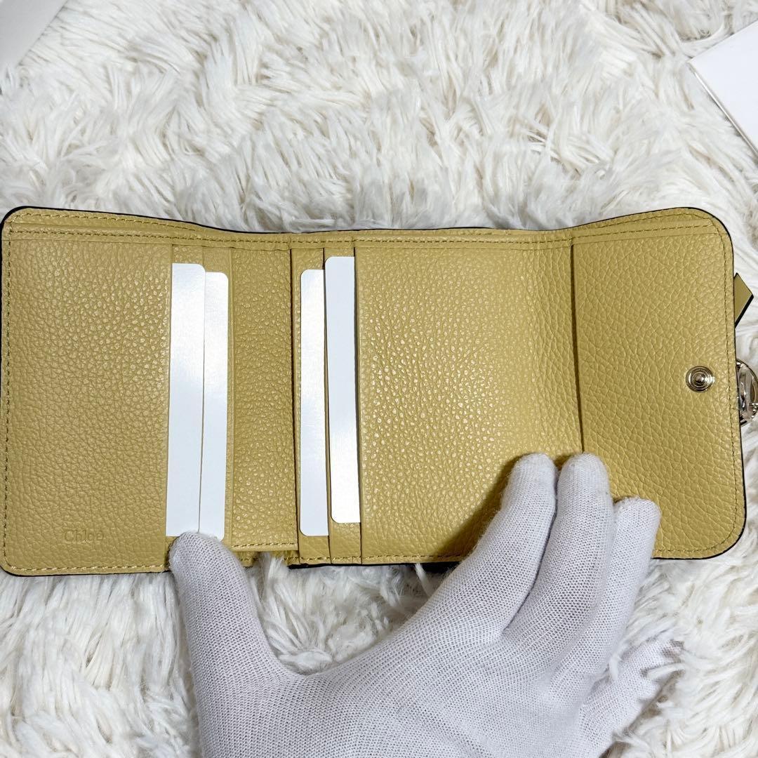【未使用】Chloe アルファベット　三つ折り財布　イエロー