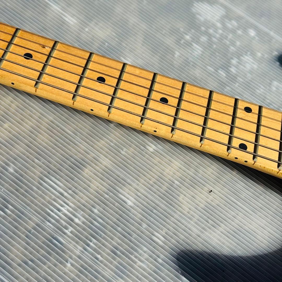SYNSONICS シンソニックス アンプ内蔵 スピーカー搭載 エレキギター