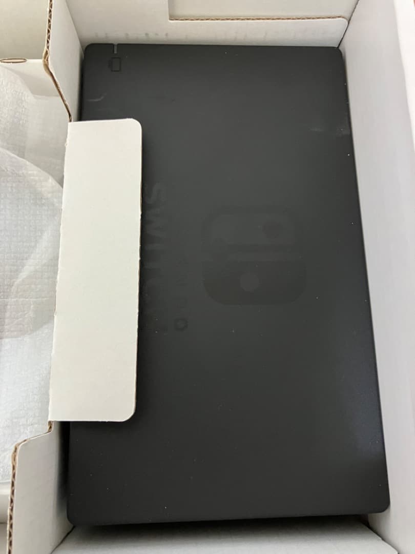 D*a様 Nintendo Switch 本体 動作確認済み 美品