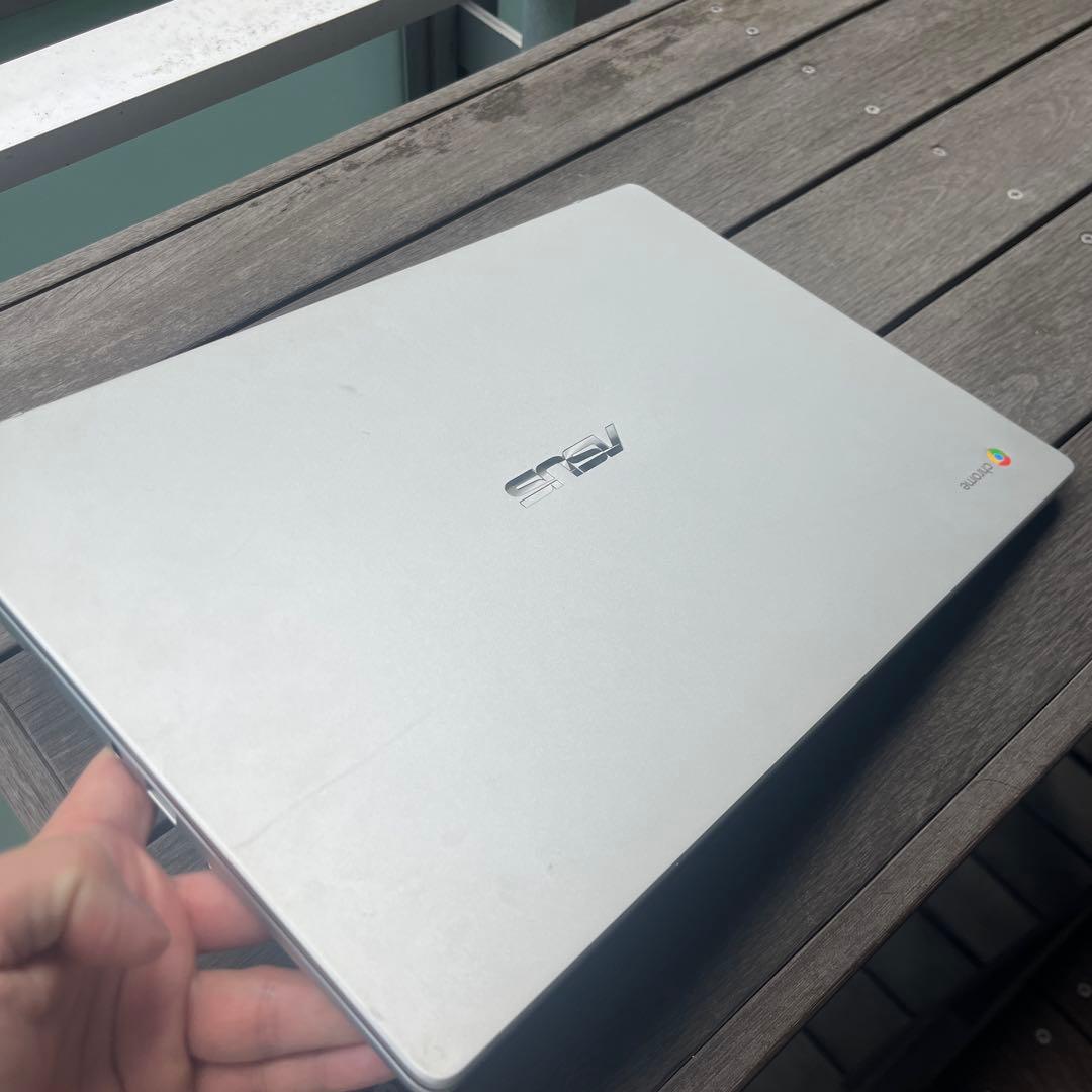 ASUS Chromebook シルバー