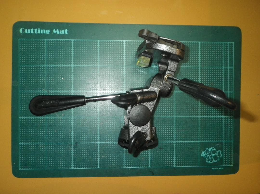 ジッツォ GITZO カメラ三脚用雲台 (型番G1372) 水準器付
