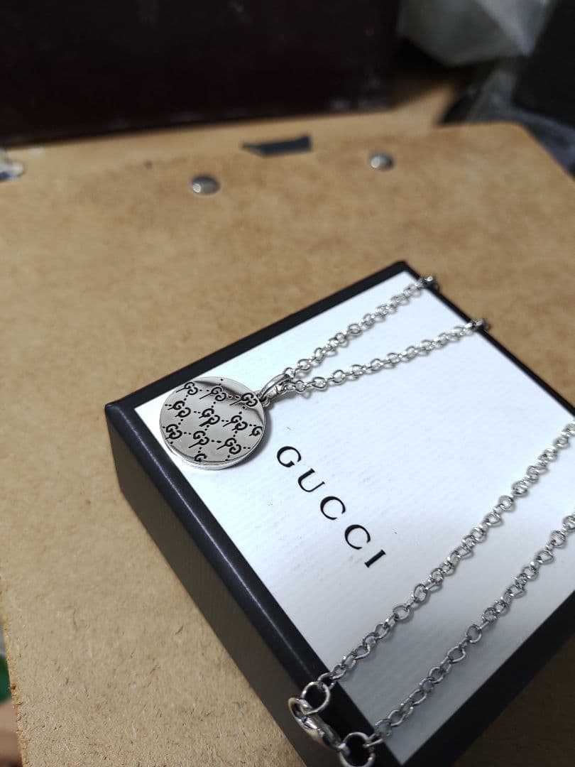 GUCCIグッチ シルバー925 GGゴーストダイヤモンドネックレス 高級感あり