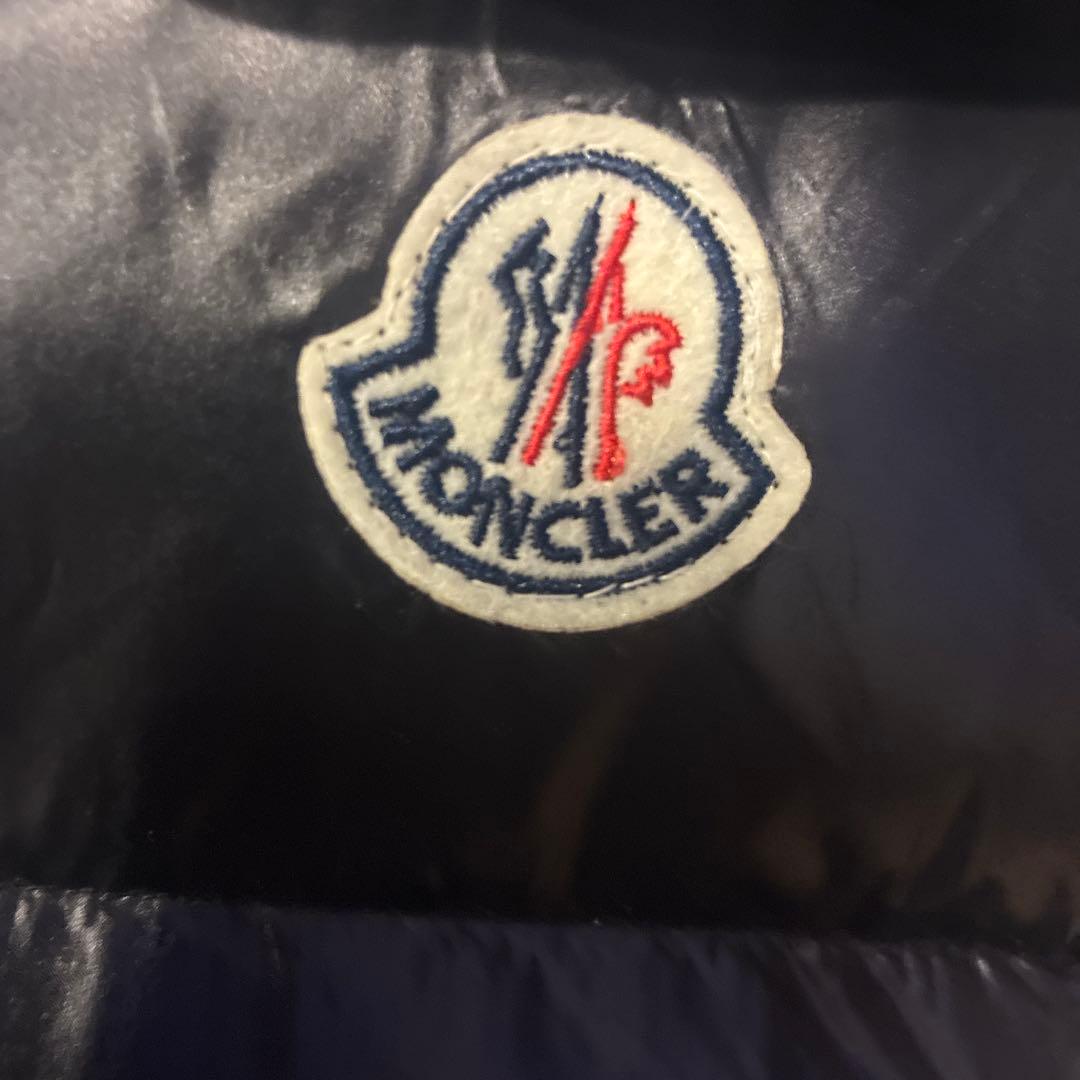 モンクレール　MONCLER 黒 ダウンベスト