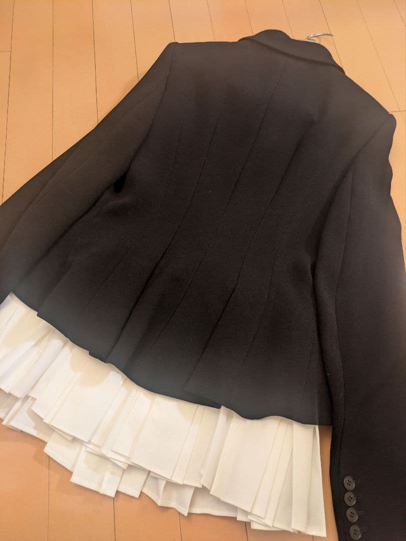 週末価格✨新品タグ付✨️CADUNE 神崎恵コラボ ペプラムジャケット S 36