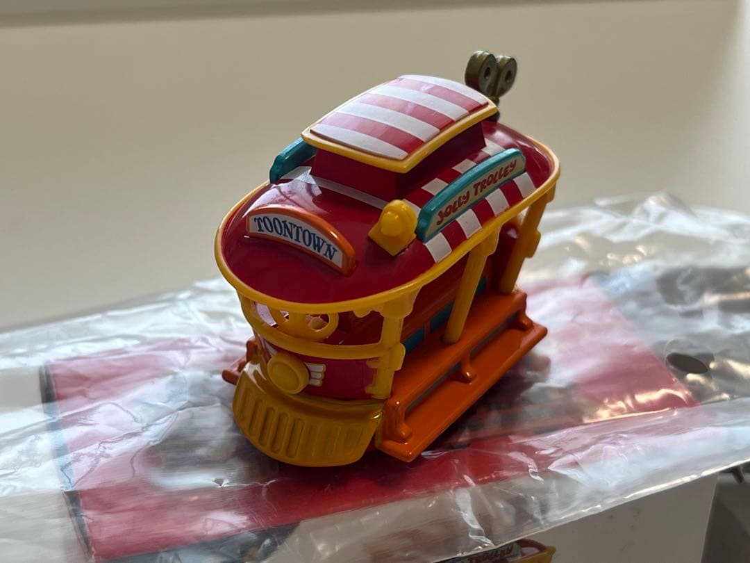 ディズニーリゾート　ビークルコレクション　トミカ　ジョリートロリー