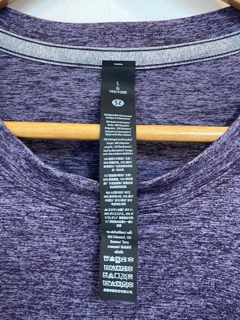 チャッピー様 新品　ルルレモン　ヨガ　ランニング　長袖Tシャツ　腰丈