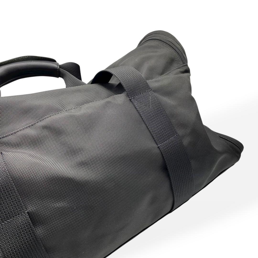極美品　TUMI トゥミ　ボストンバッグ　大容量　ショルダー　２６２D３