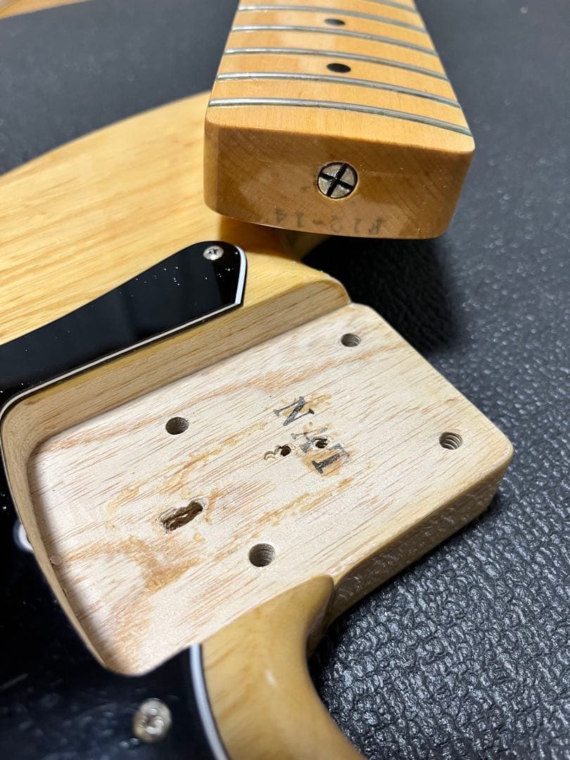 ベース Fender Japan PB70-93US NAT/M ASH/Maple
