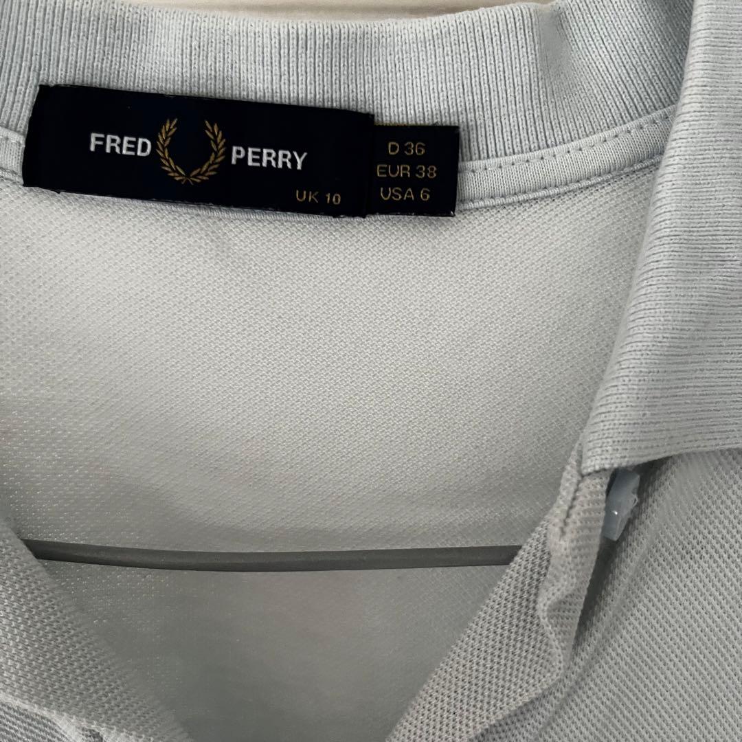 Fred Perry ブルー半袖ポロシャツ