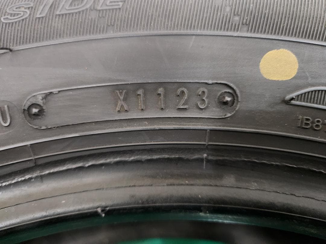 送料込☆2023年製 ダンロップタイヤ 175/65R15日本製☆4本