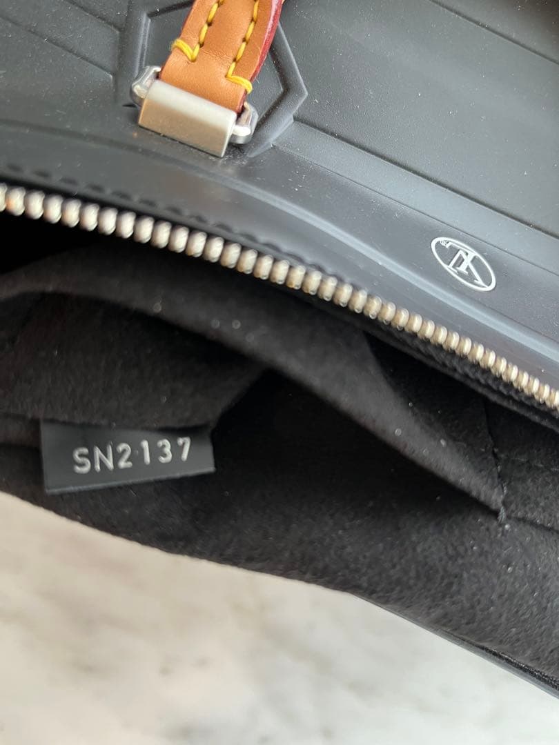 【希少・美品】Louis Vuitton ボストンバッグ 黒 オレンジ