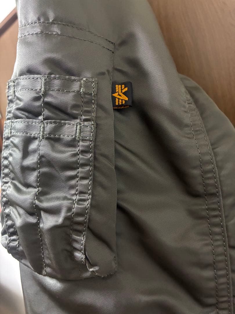 Alpha Industries MA-1 ジャケット オリーブグリーン