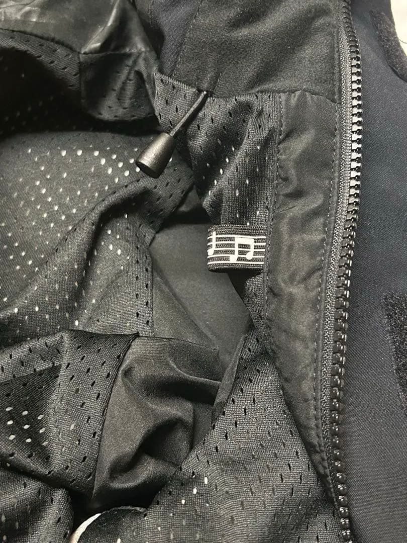 ヒカリ　ボルコム(VOLCOM)ゴアテックス(GORE-TEX)