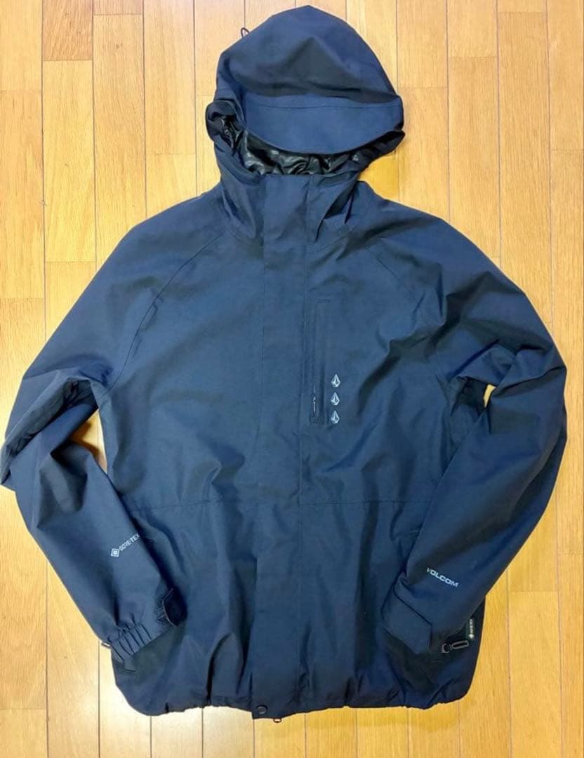 ヒカリ　ボルコム(VOLCOM)ゴアテックス(GORE-TEX)