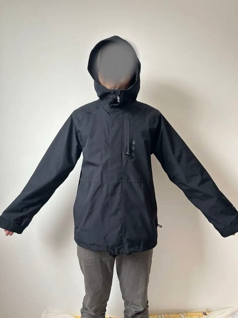ヒカリ　ボルコム(VOLCOM)ゴアテックス(GORE-TEX)