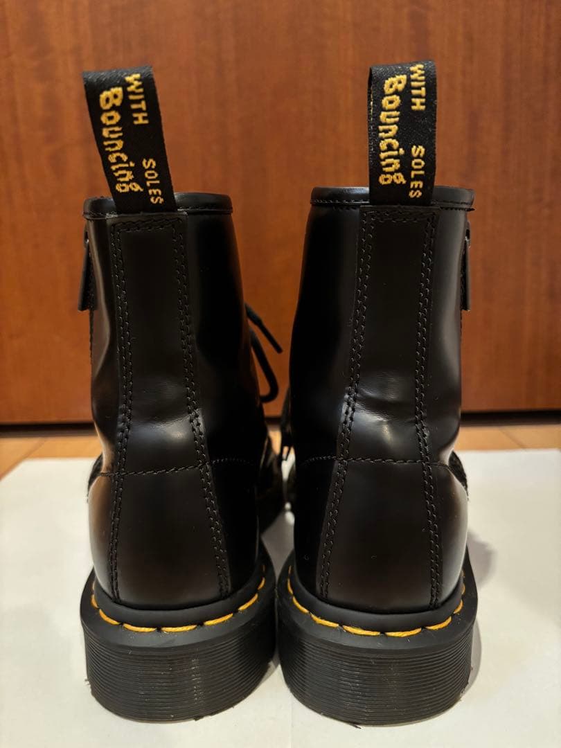 Dr. Martens ブラックレザーブーツ