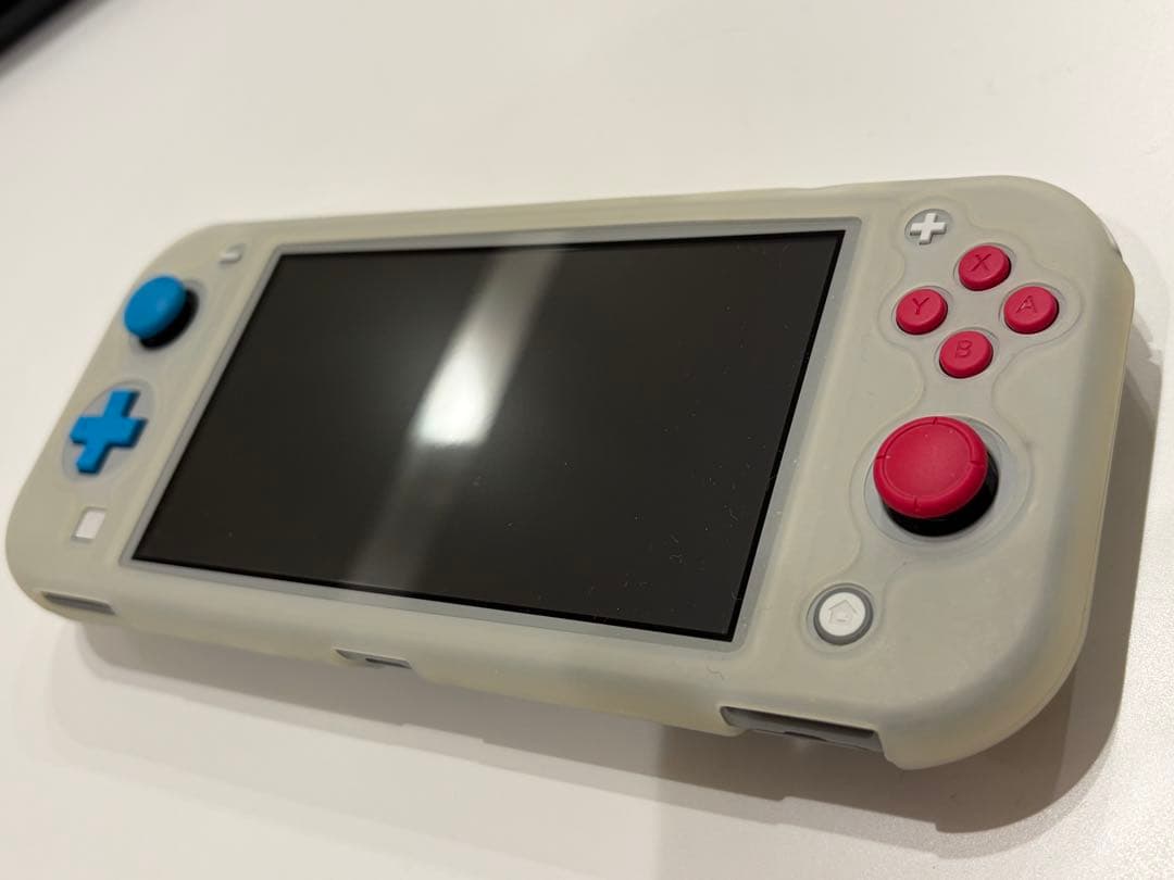 Nintendo Switch Lite ザシアン　ザマゼンタ　モデル