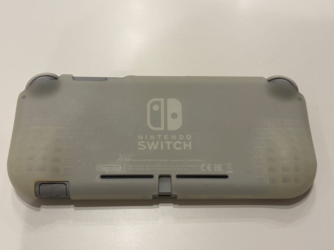 Nintendo Switch Lite ザシアン　ザマゼンタ　モデル