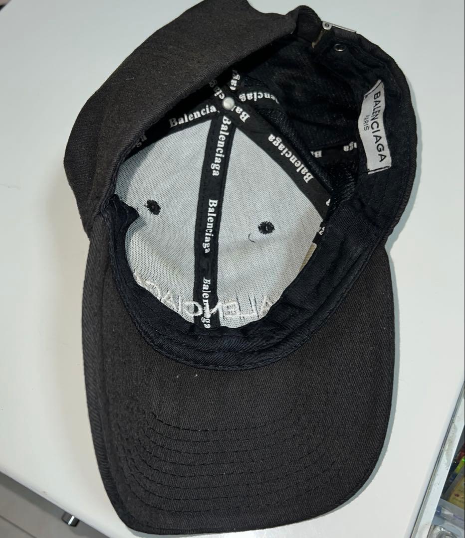 帽子 used! Balenciaga cap!