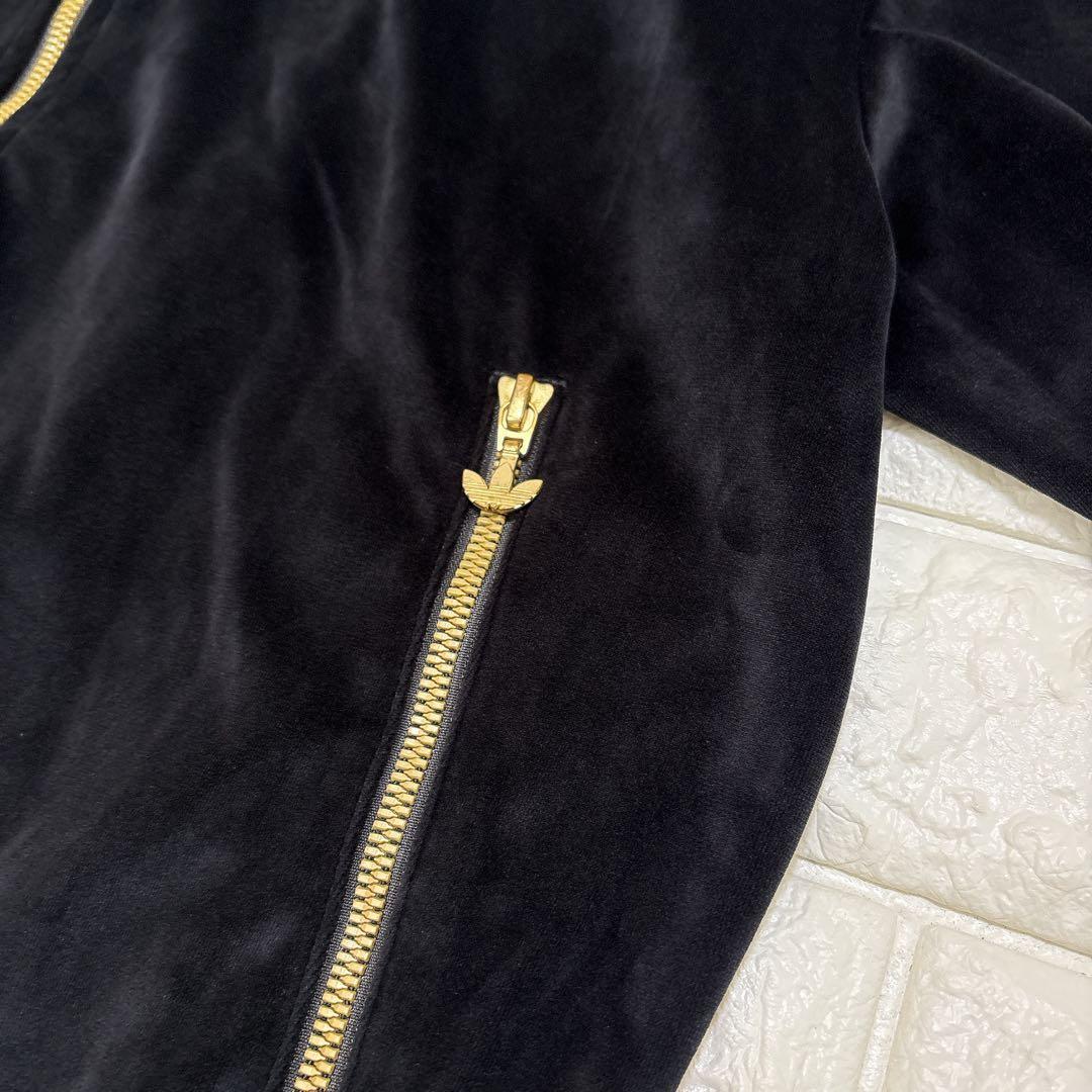 adidas 黒 × 金 ベロアジャケット ハイネック ベルベット ジャージ